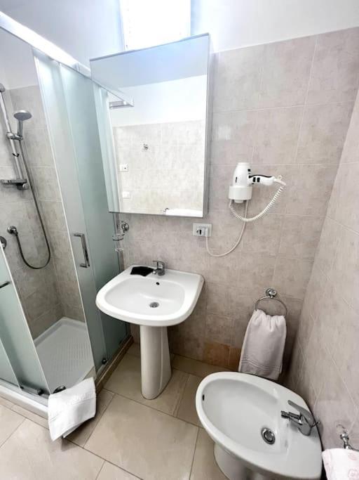 רומא Hotel Virginia Apartaments - Stazione Termini מראה חיצוני תמונה
